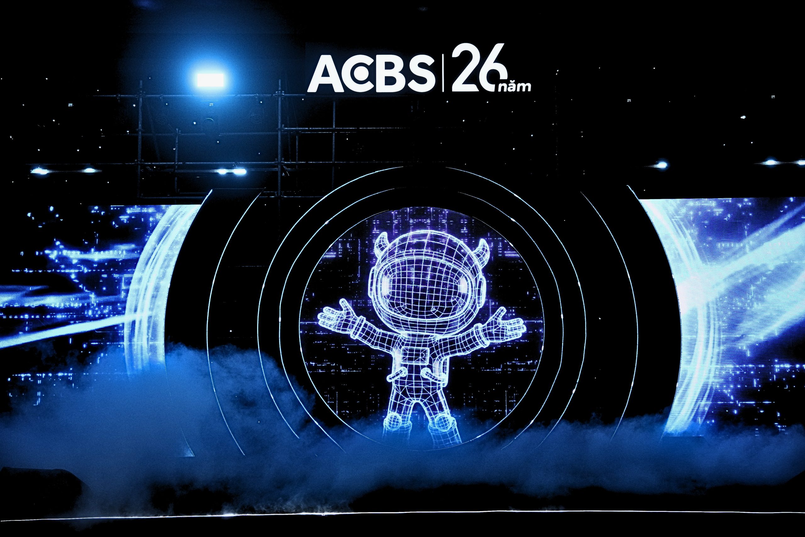 Thiết kế sân khấu sự kiện ACBS 2026 theo concept :"Làm chủ vị thế" với sự kết hợp của công nghệ màn hình LED và hiệu ứng ánh sáng hiện đại